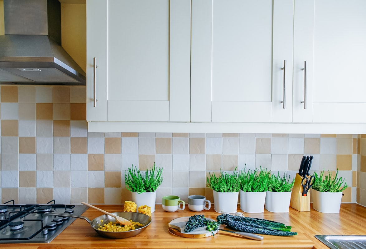 Whole grain pasta with herb sauce